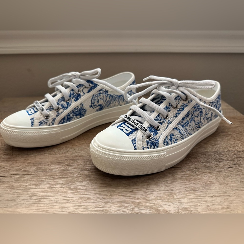 Dior Blue and White Walk’N’Dior Toile de Jouy Sneakers - 37.5